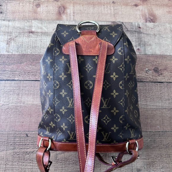 LOUIS VUITTON Vintage Monogram Logo Montsouris Backpack - Picture 3 of 16